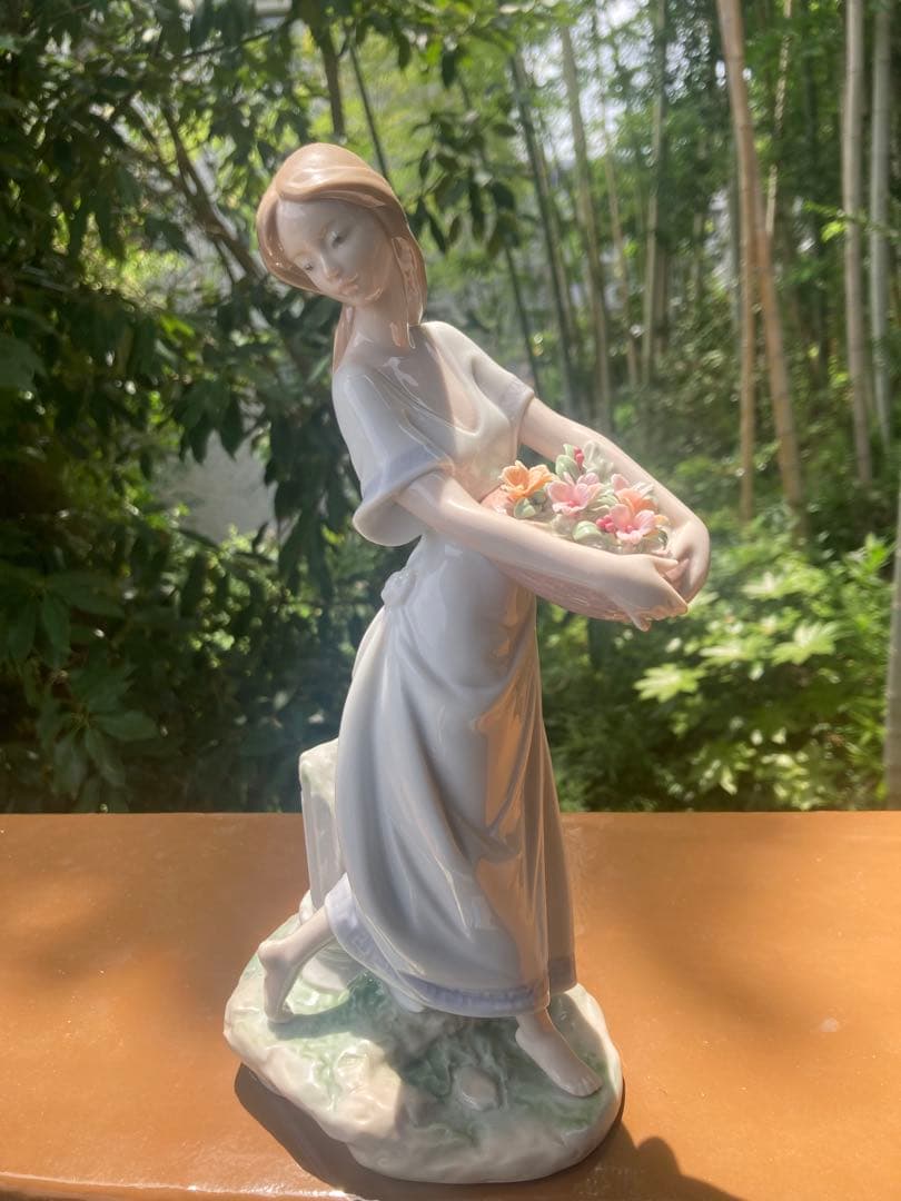 リヤドロ LLADRO 7704 アテネの庭 GARDENS OF ATHENS