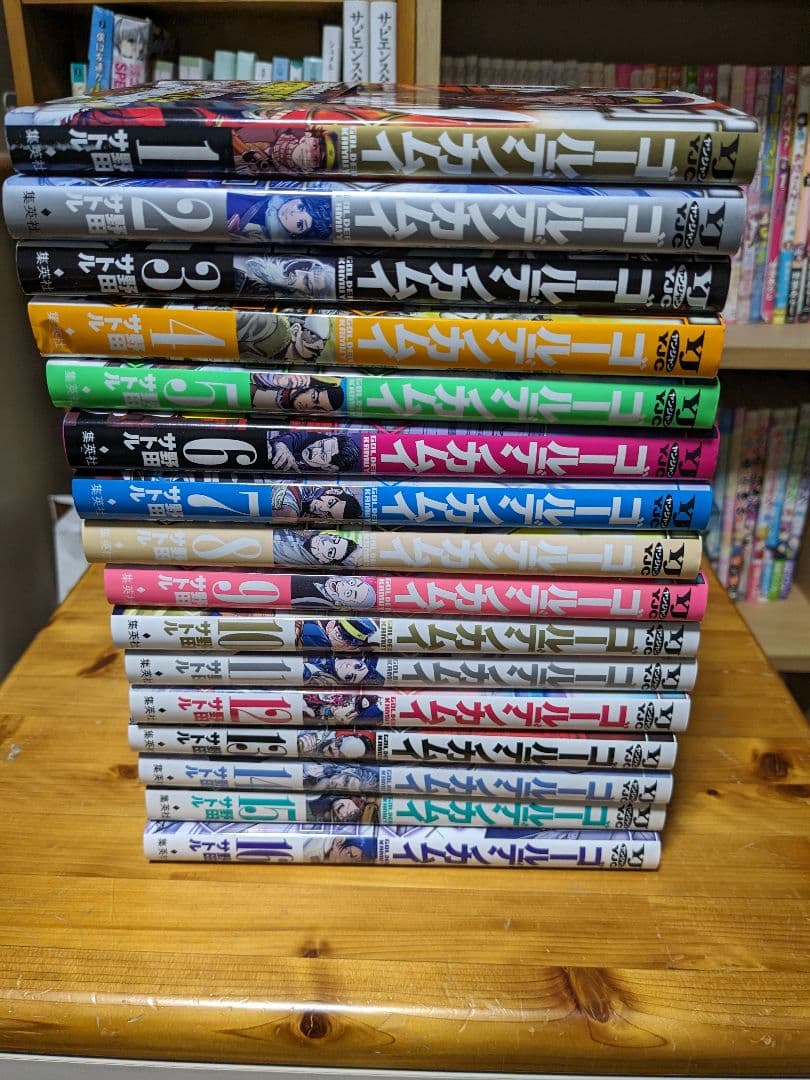 ゴールデンカムイ　全巻収納BOX入り＋特製しおり、色紙＋公式ファンブック　セット