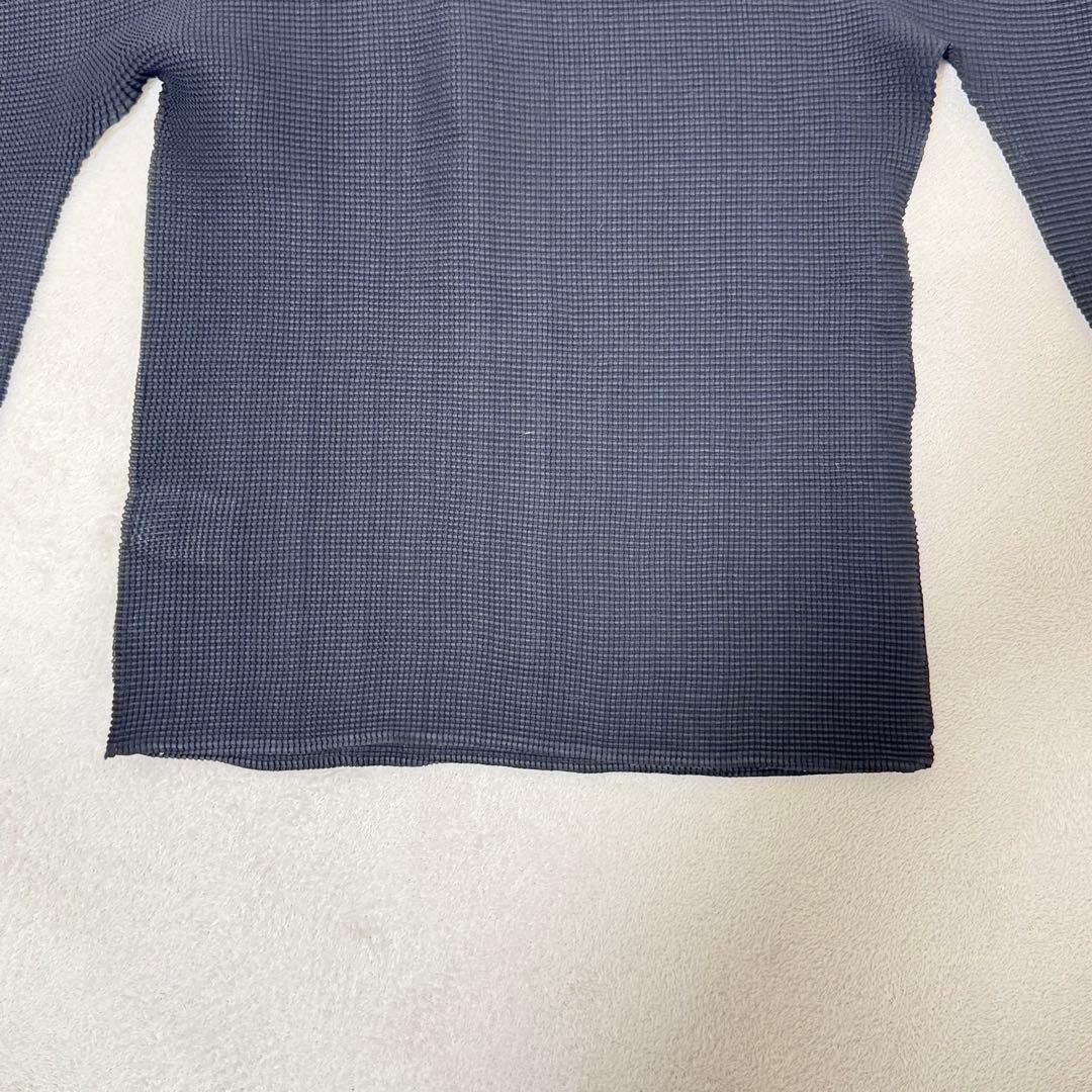 極美品✨ISSEY MIYAKE me プリーツ　光沢感　ブラック　箔