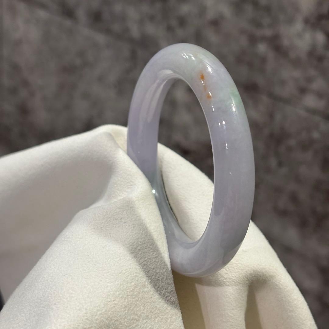 ミャンマー産　天然本翡翠　A貨　春彩　バングル　鑑定書付