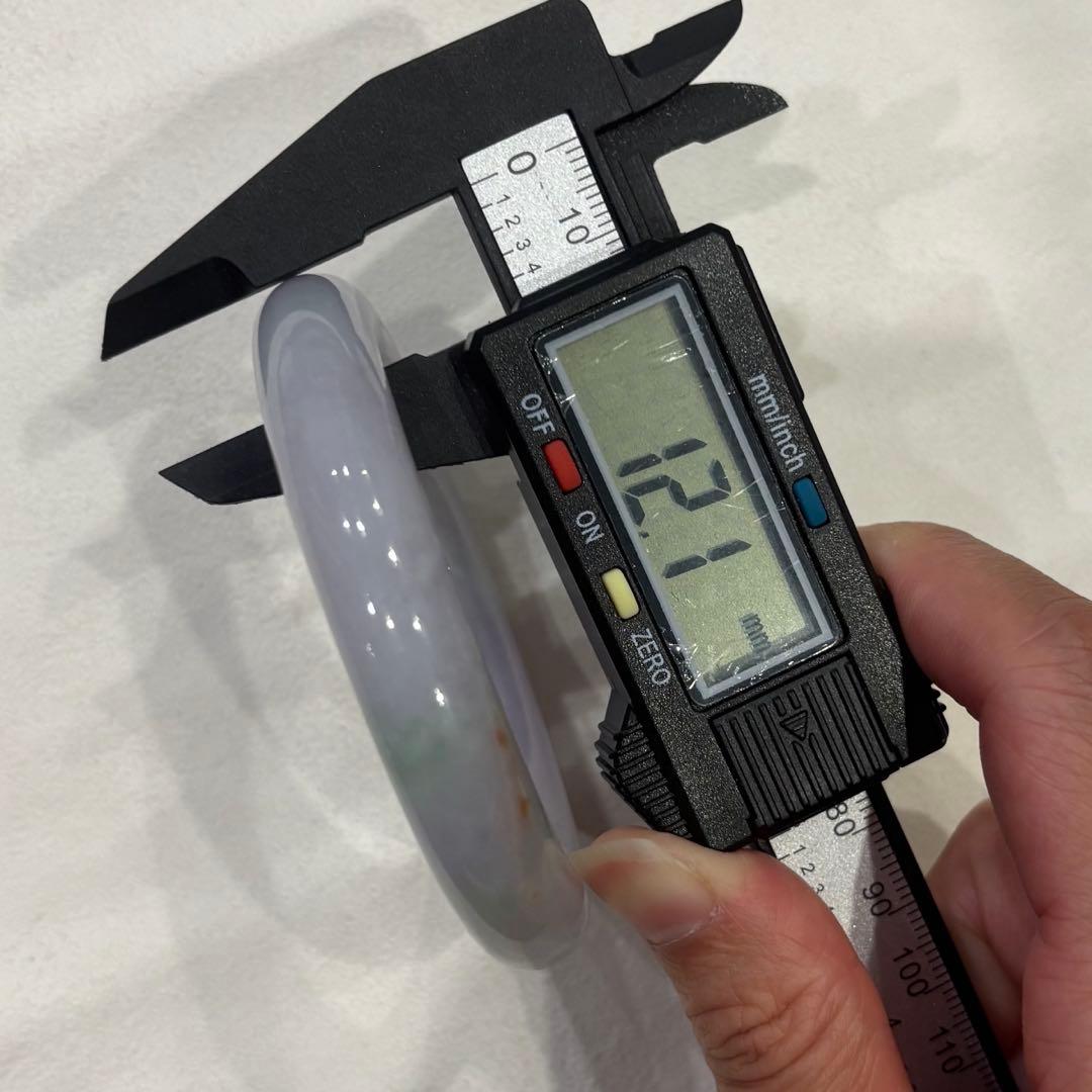 ミャンマー産　天然本翡翠　A貨　春彩　バングル　鑑定書付