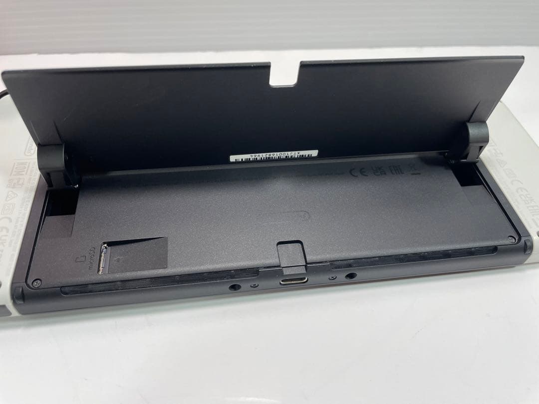 美品 任天堂 Nintendo Switch スイッチ 有機ELモデル ホワイト