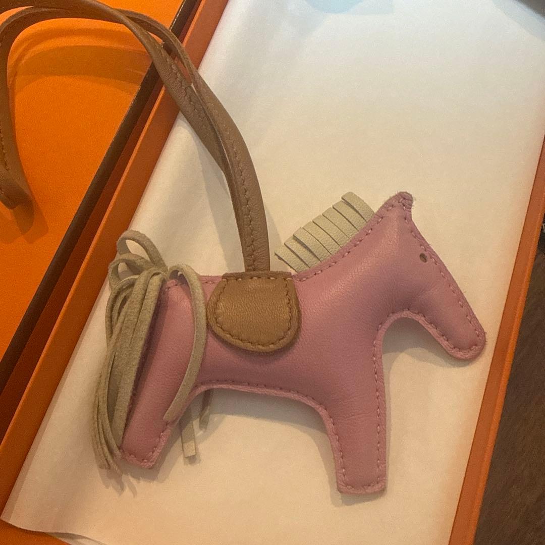 エルメス HERMES ロデオチャーム PM U刻 モーヴシルベストル