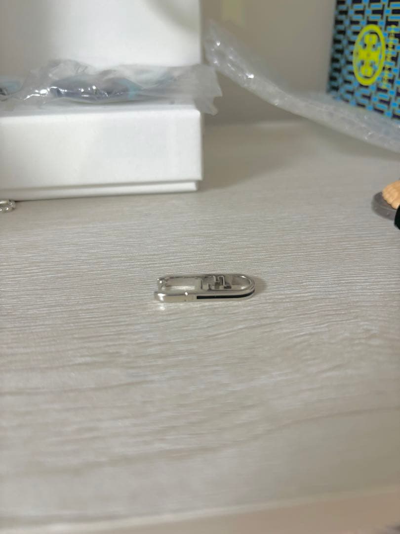 FENDI オーロックピアス(片耳)