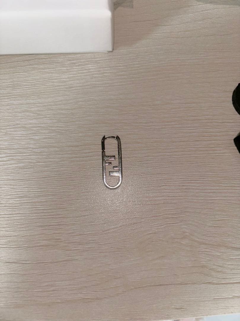 FENDI オーロックピアス(片耳)