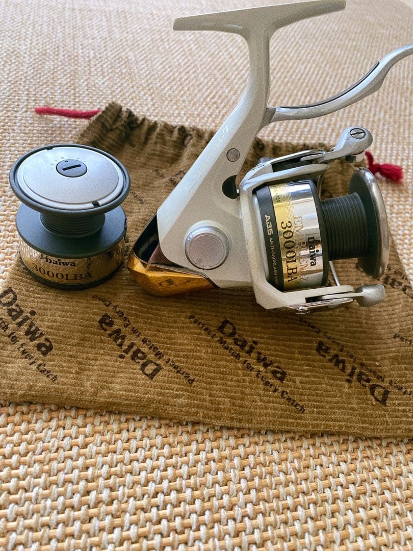 【セール】ダイワエンブレムZ 3000LBAレバーブレーキリール