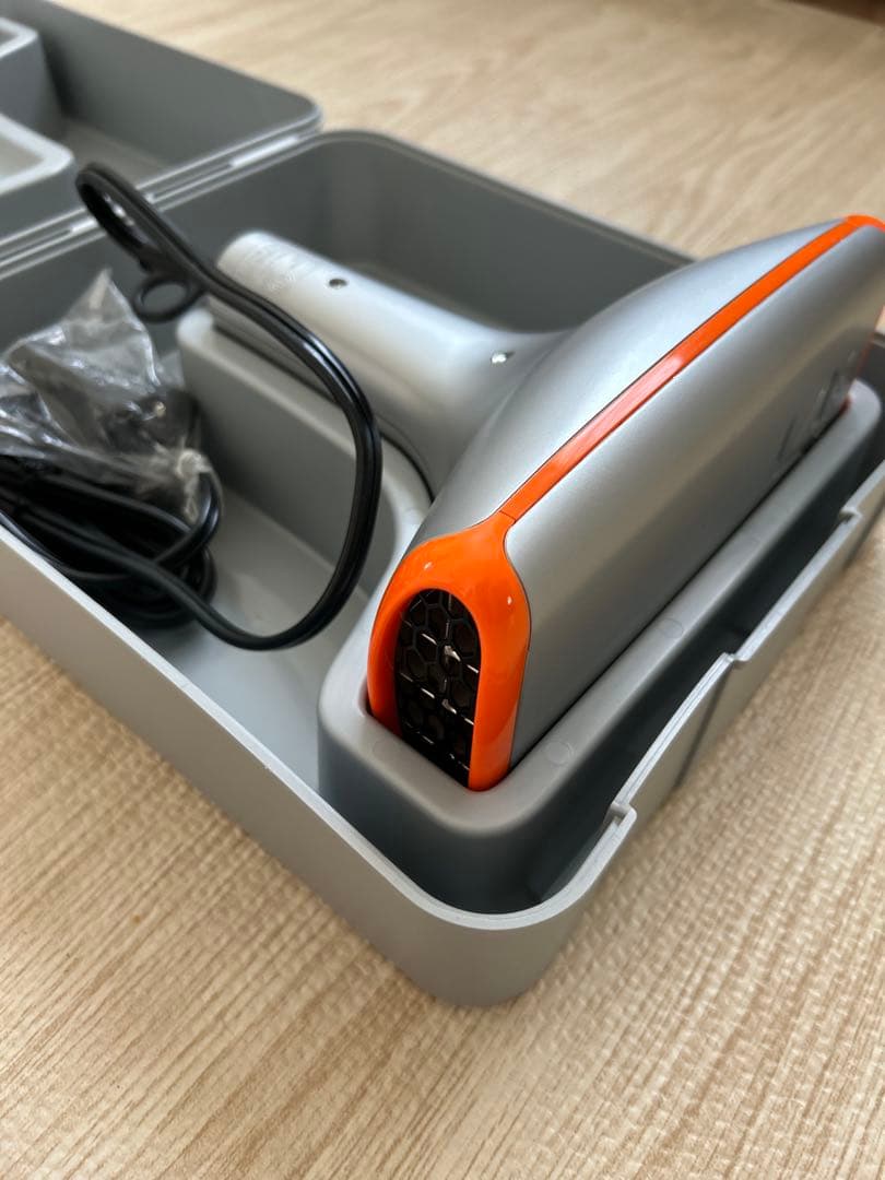 マークニューソン　ヘアドライヤー　 未使用箱入り品　＆　箱無し破損あり品の２点