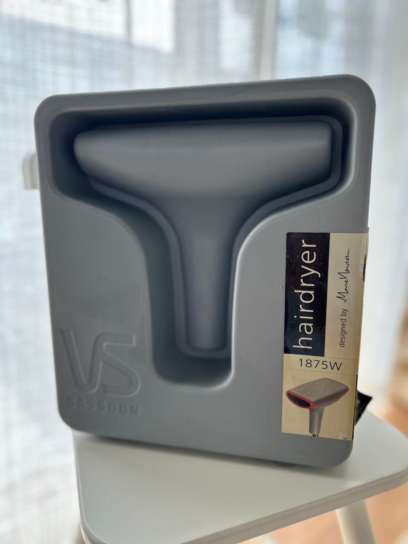 マークニューソン　ヘアドライヤー　 未使用箱入り品　＆　箱無し破損あり品の２点