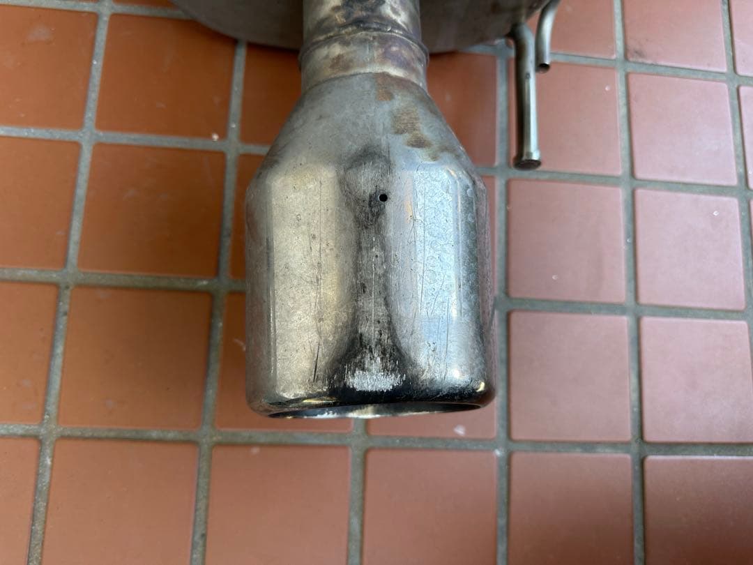 V36 スカイライン セダン HKS マフラー