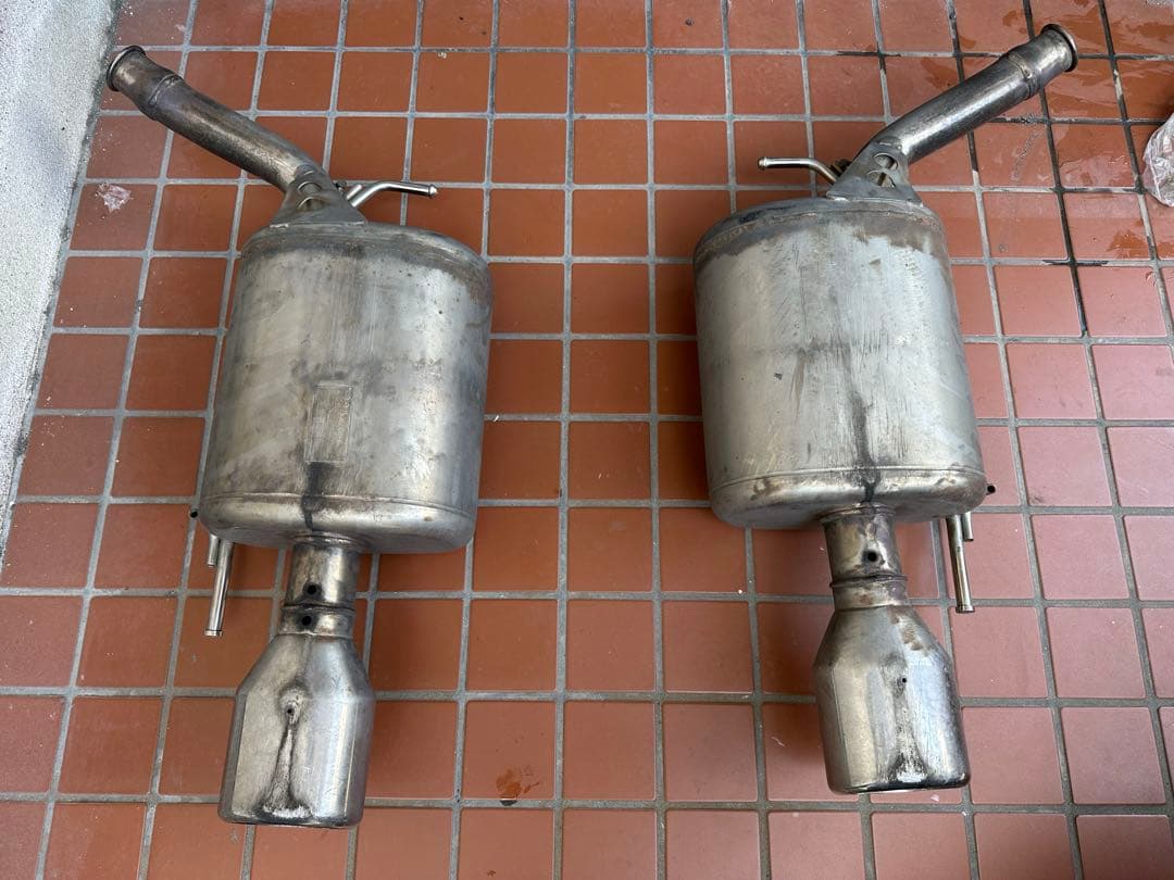 V36 スカイライン セダン HKS マフラー