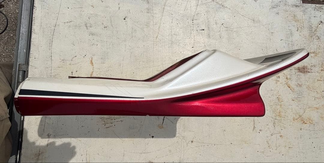 タ*イ様 CBX400F 1型白赤 ビートリアカウル　当時物