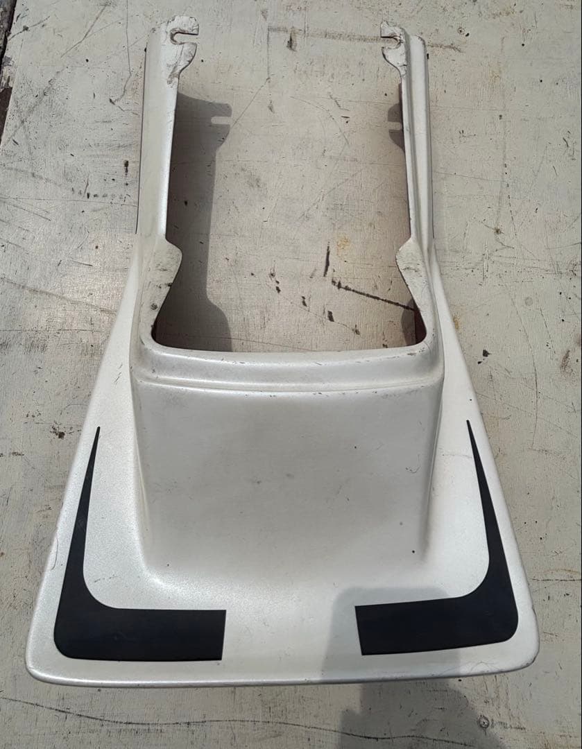 タ*イ様 CBX400F 1型白赤 ビートリアカウル　当時物