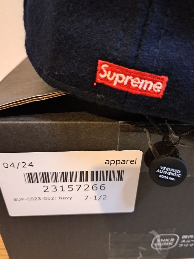 新品タグ付き♪Supremeキャップ⭐ネイビー