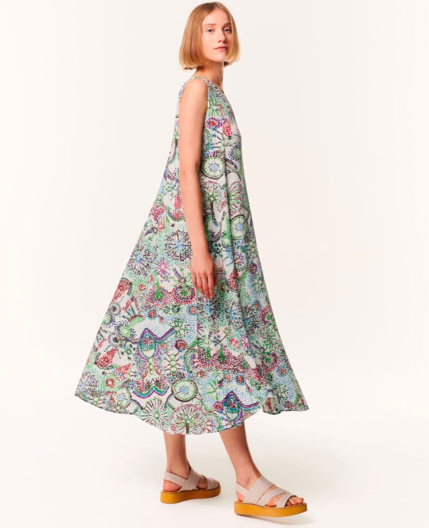 プリーツプリーズ ノースリーブワンピース 花火柄 サイズ5