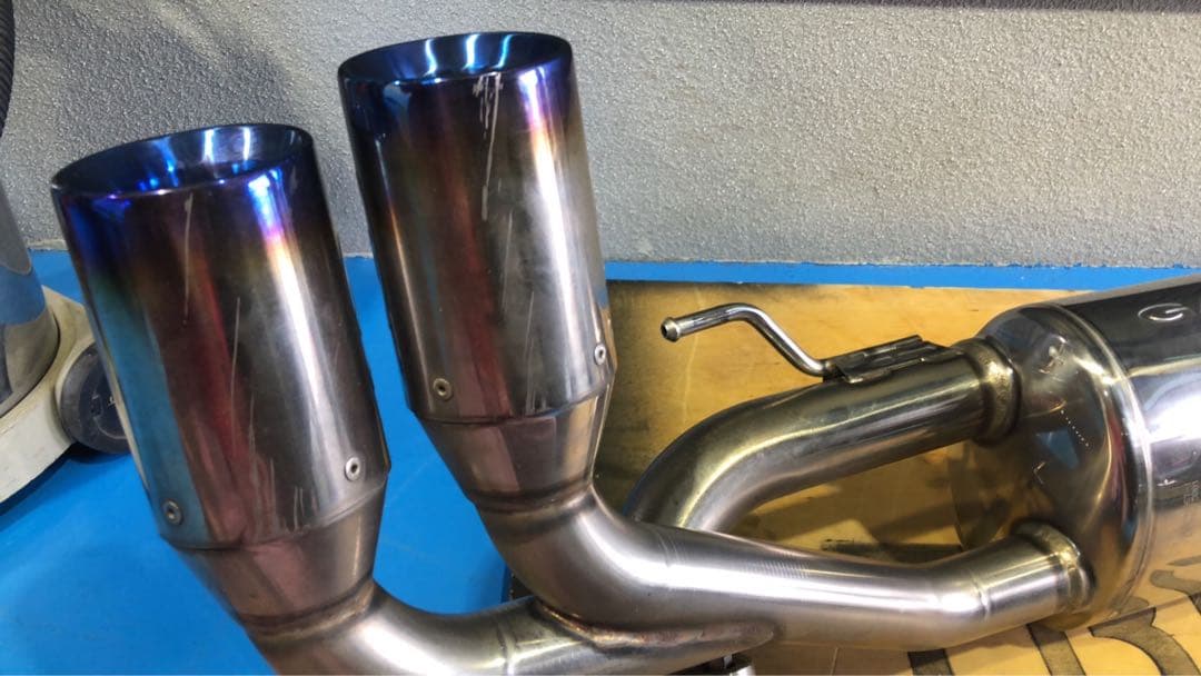 インプレッサGT2 FB20用ガナドール　マフラー　左右2本出し　中古