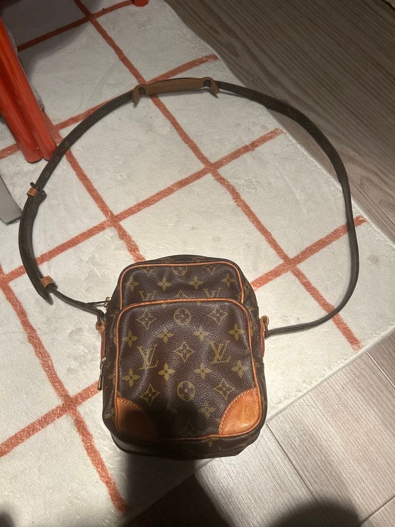 ルイヴィトン　モノグラム　アマゾンショルダーバック
