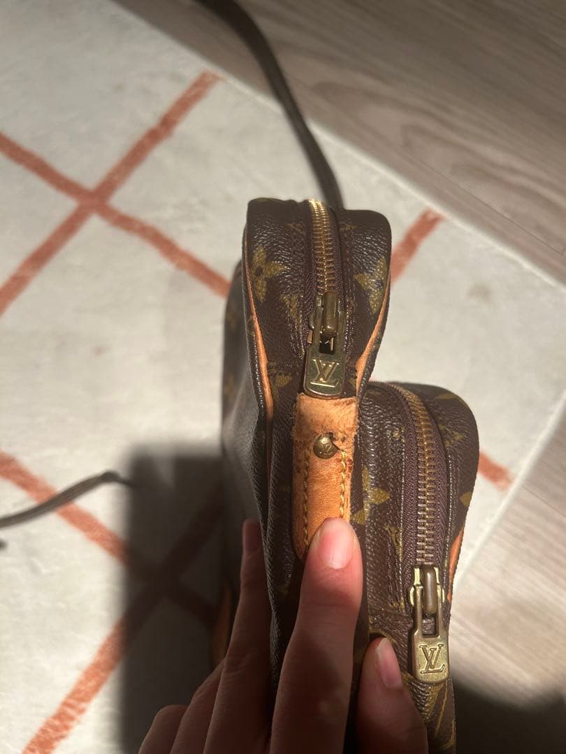 ルイヴィトン　モノグラム　アマゾンショルダーバック