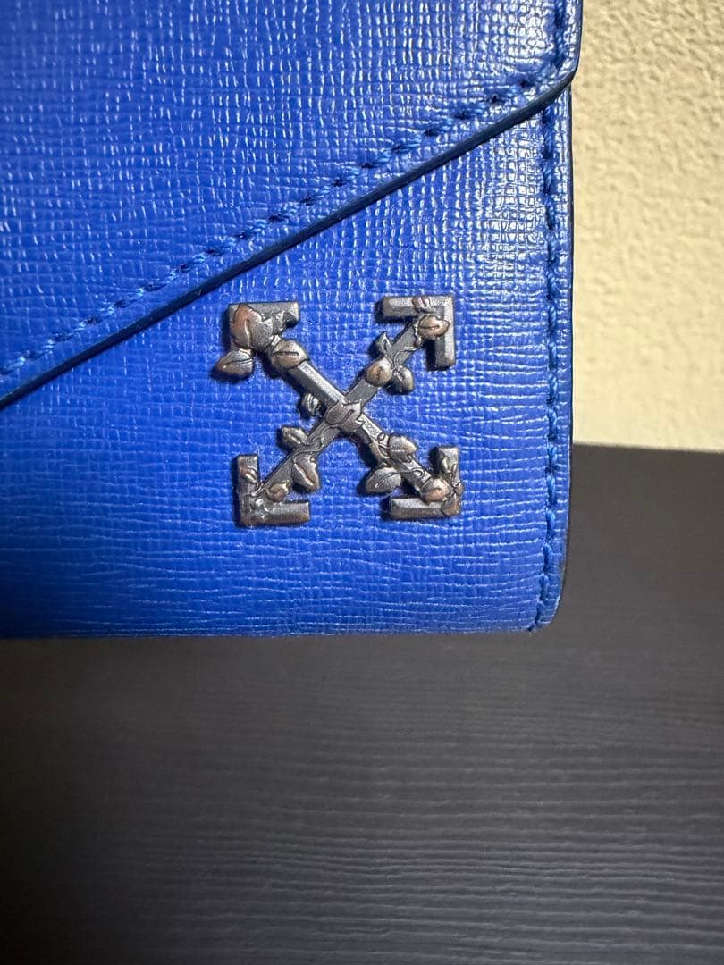 off-white 三つ折り財布 オフホワイト　青 【ナタシャ】