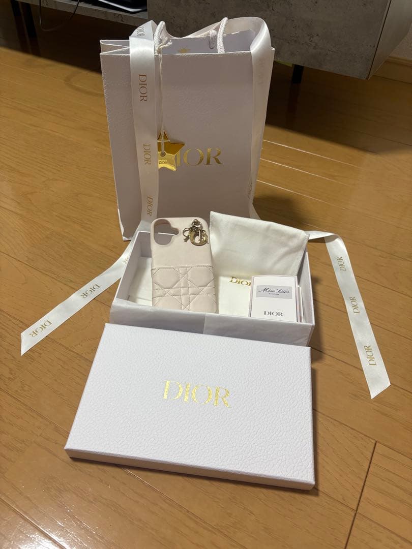 Christian Dior iPhone16 スマホケース