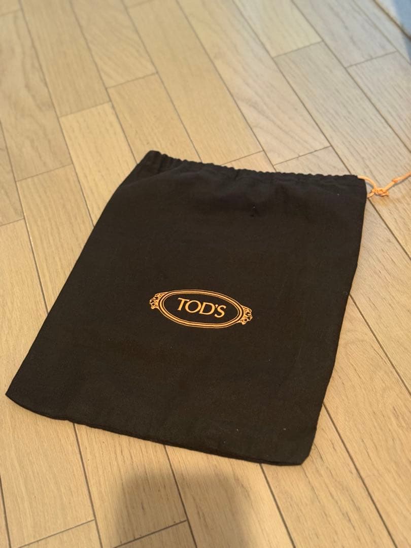 【最終値下げ】トッズ　メンズ　ローファー　サイズ8 1/2 27.5cmほど