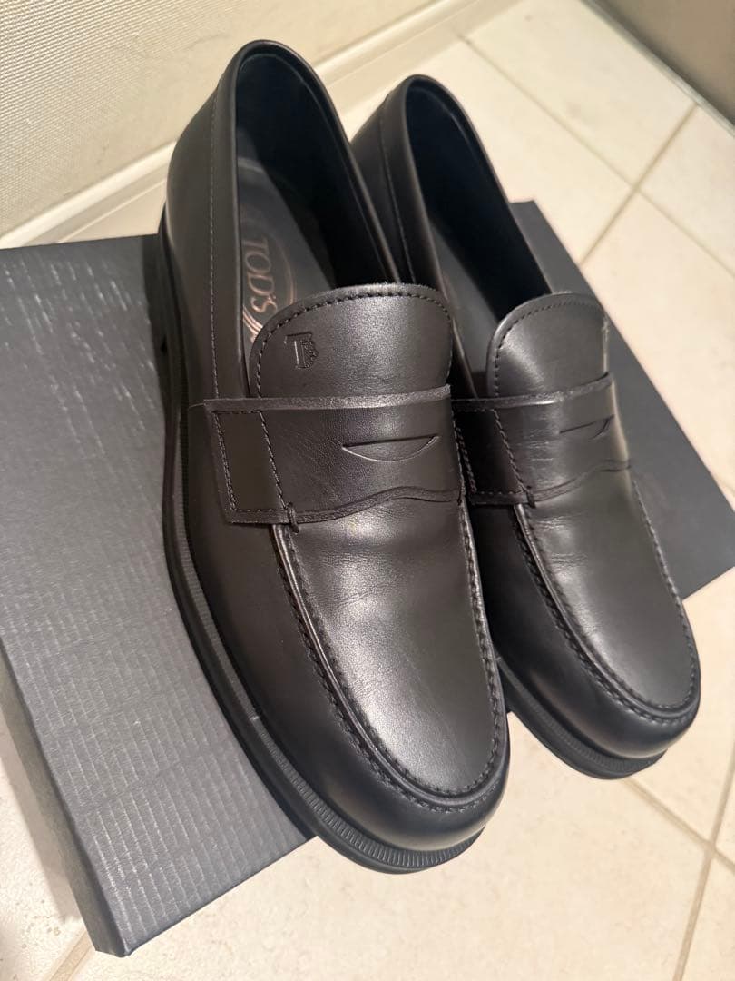 【最終値下げ】トッズ　メンズ　ローファー　サイズ8 1/2 27.5cmほど