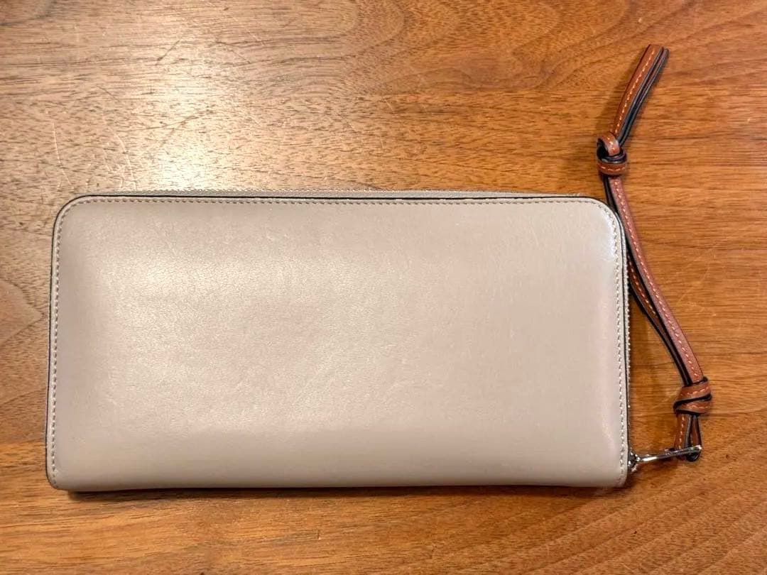 LOEWE ロエベ　長財布　ラウンドファスナー　ウォレット　美品　グレージュ