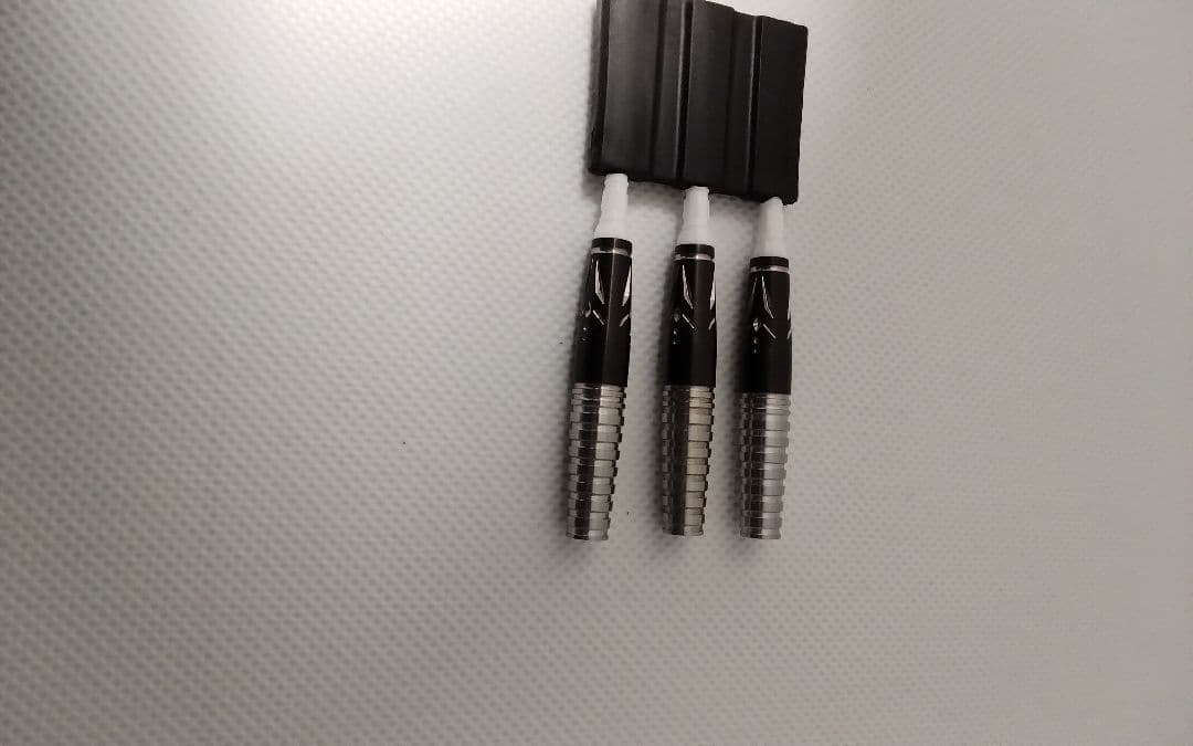 茱*萸様 サングリアル!坂口優希恵!極美品!新品同品!付録未開封!ダーツセット