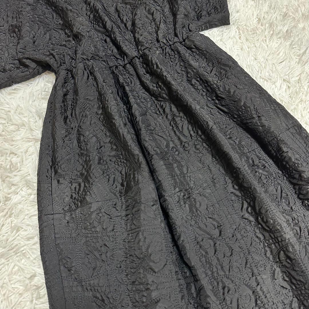 tomo●2025年●BEARDSLEY キルティングコクーンワンピース