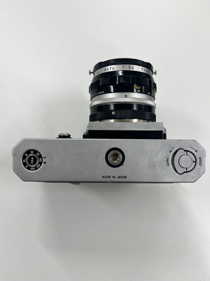 Nikon F 一眼レフカメラ Nikkor レンズ付き 初期 アイレベル