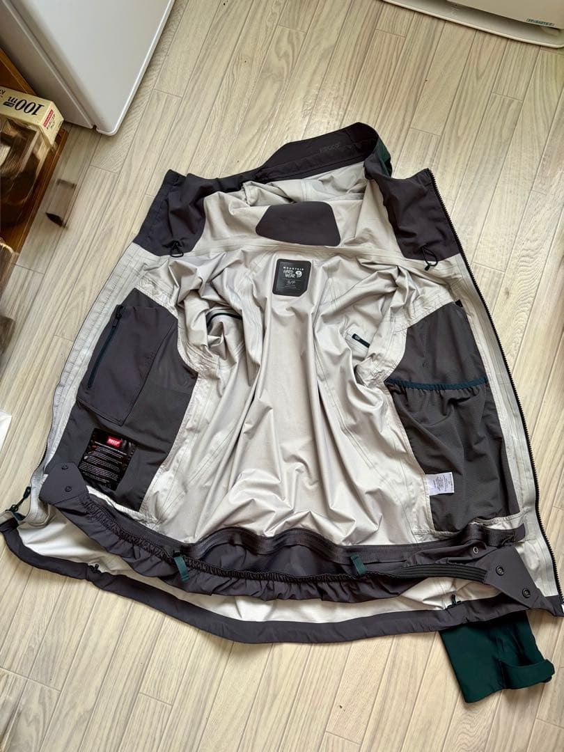 マウンテンハードウェア ダークグリーンスキージャケット MENS Ｓサイズ