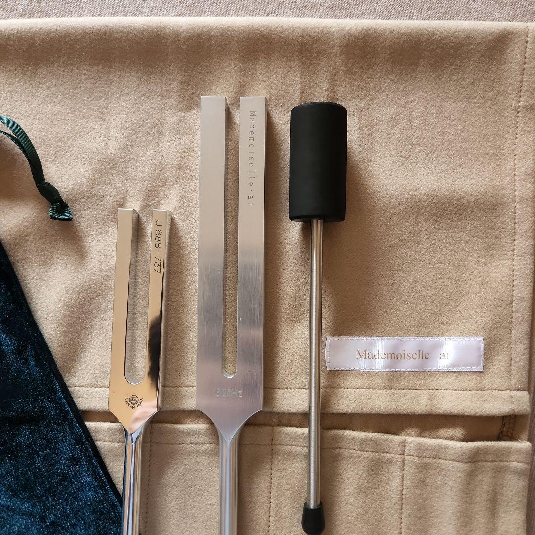 【美品】MIチューナー 音叉　528Hz / 888Hz　ハンマー付　ニチオン製