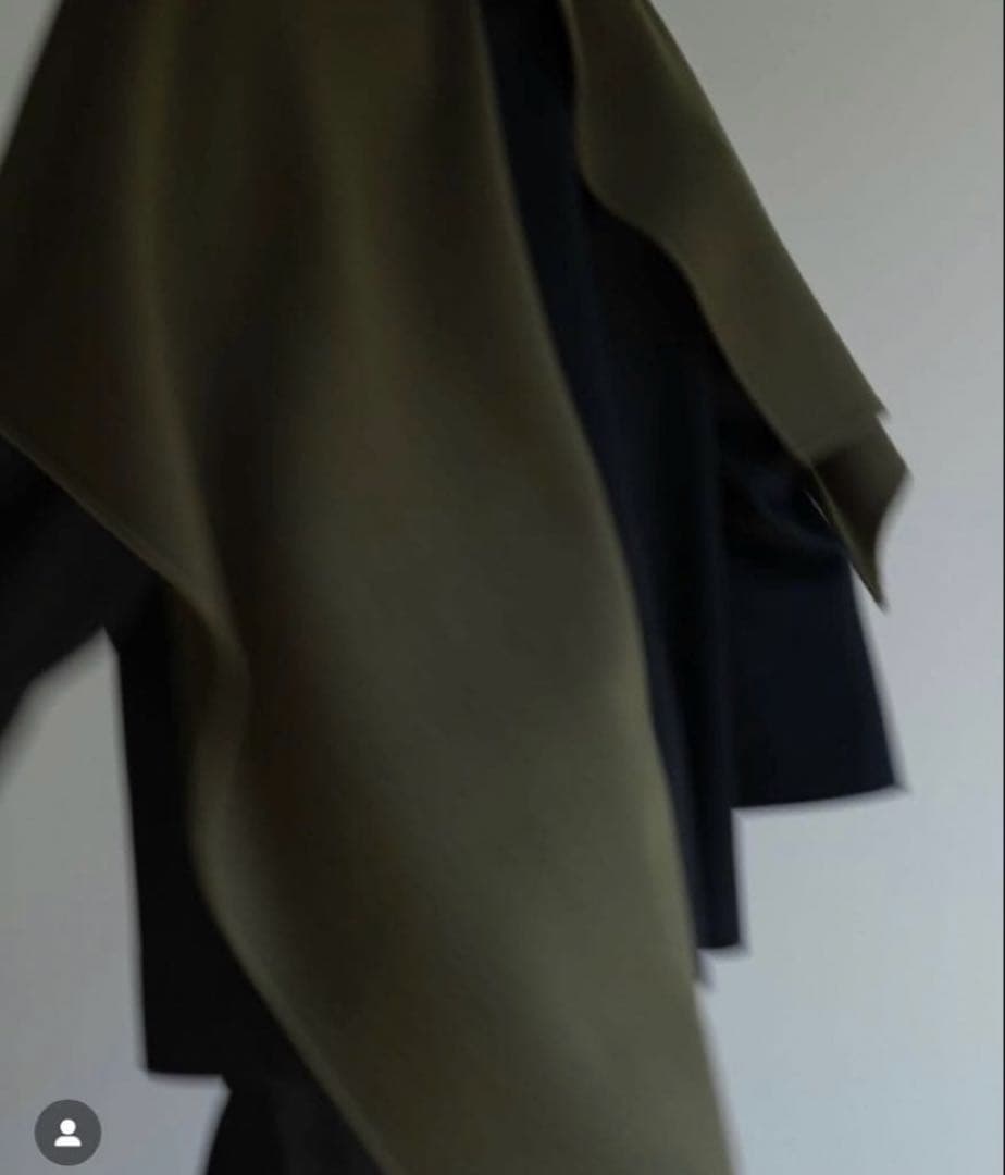 【新品未使用】digne throw shawl coat カーキ　ストール