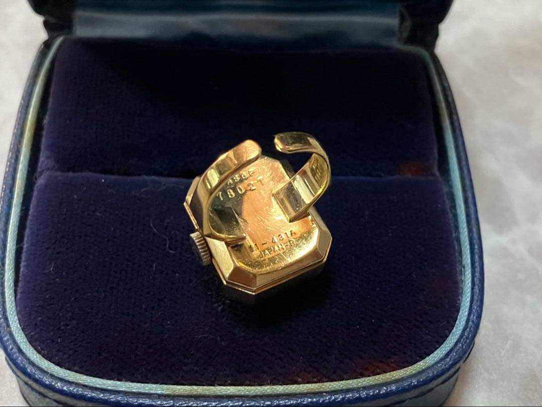 なかなか綺麗な稼働品❗️SEIKO/セイコーカットガラス手巻リングウォッチ