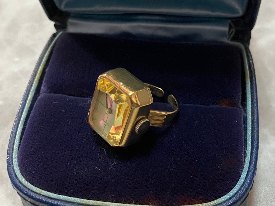 なかなか綺麗な稼働品❗️SEIKO/セイコーカットガラス手巻リングウォッチ