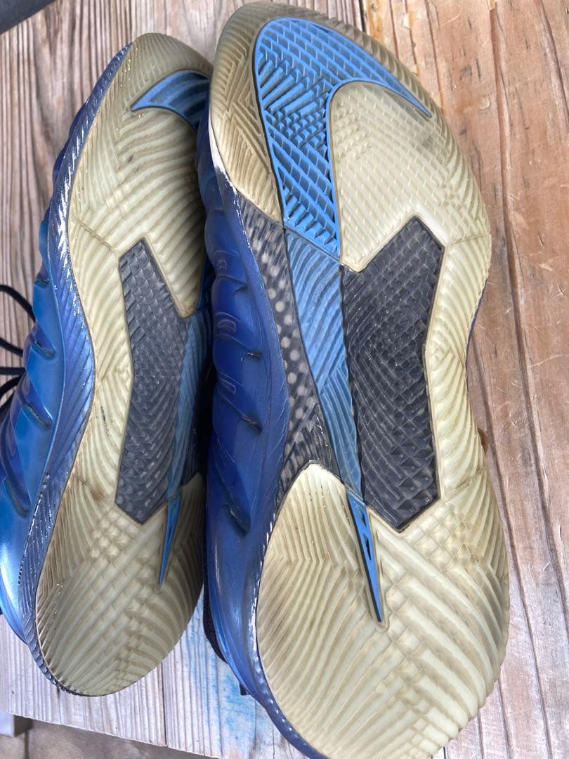 Nike テニスシューズ　２８センチ　フェデラー　キリオス