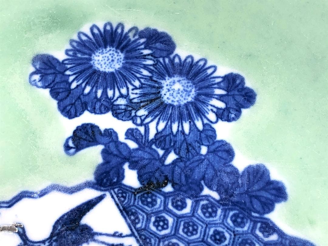 【 青磁染付菊扇文皿 】　古伊万里　収蔵骨董