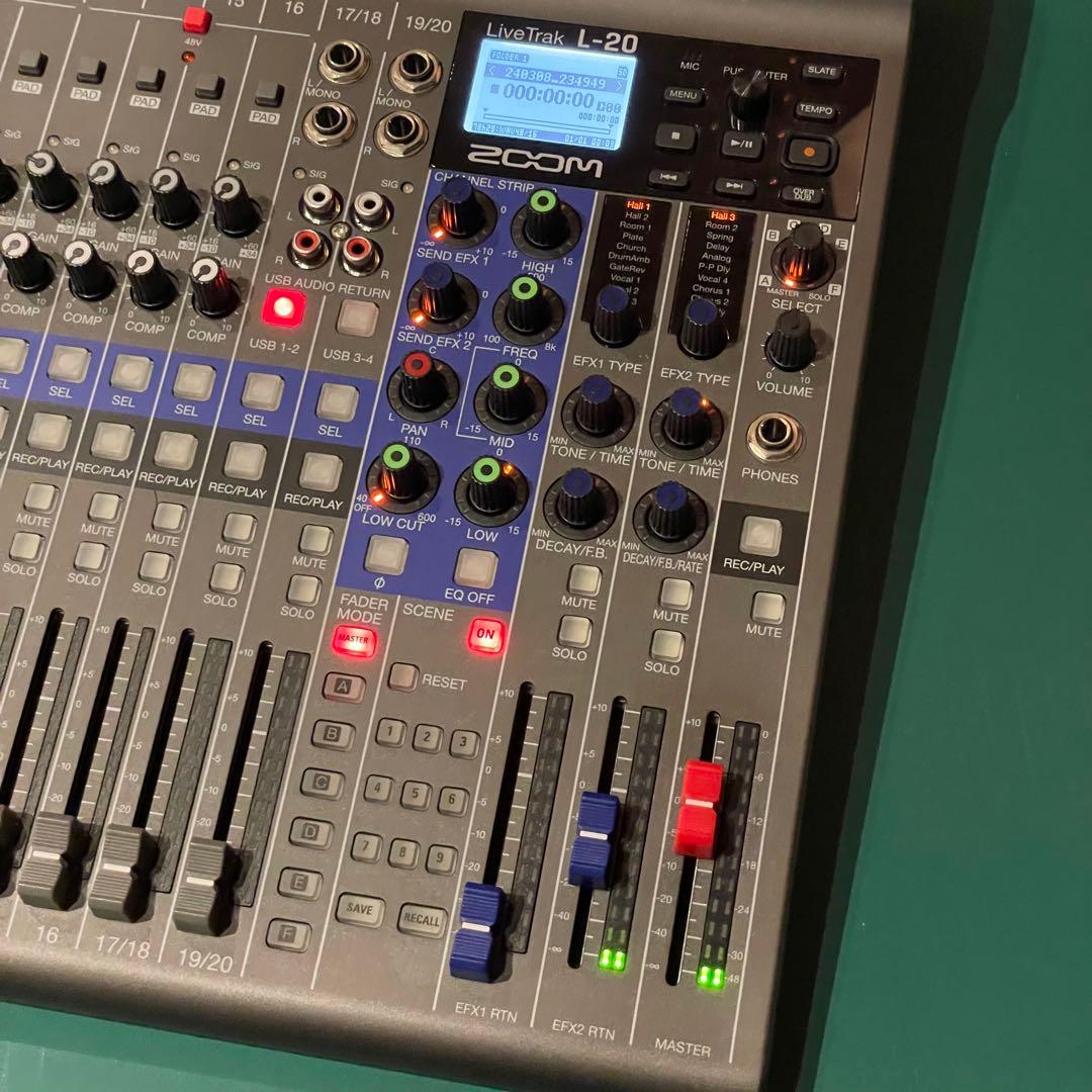 ZOOM LiveTrak L-20 オーディオインターフェイス/ミキサー