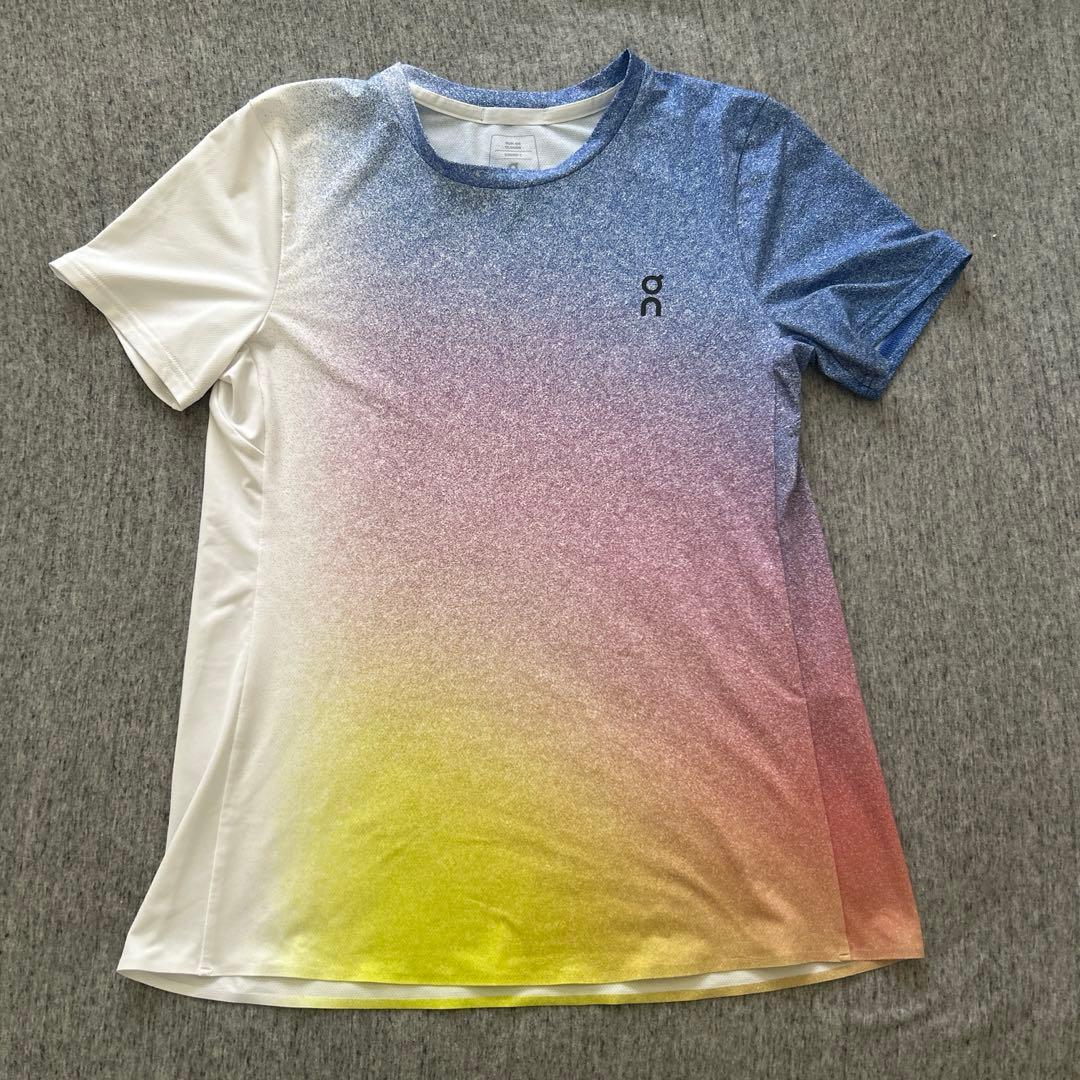 On Court-T テニス　ウェア Tシャツ　XS レディース