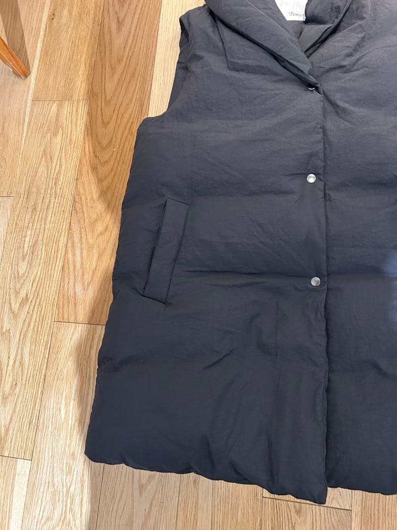 専用クールカレアン　ダウン　フェザー　ベスト　新品タグ付き　定価￥39600円