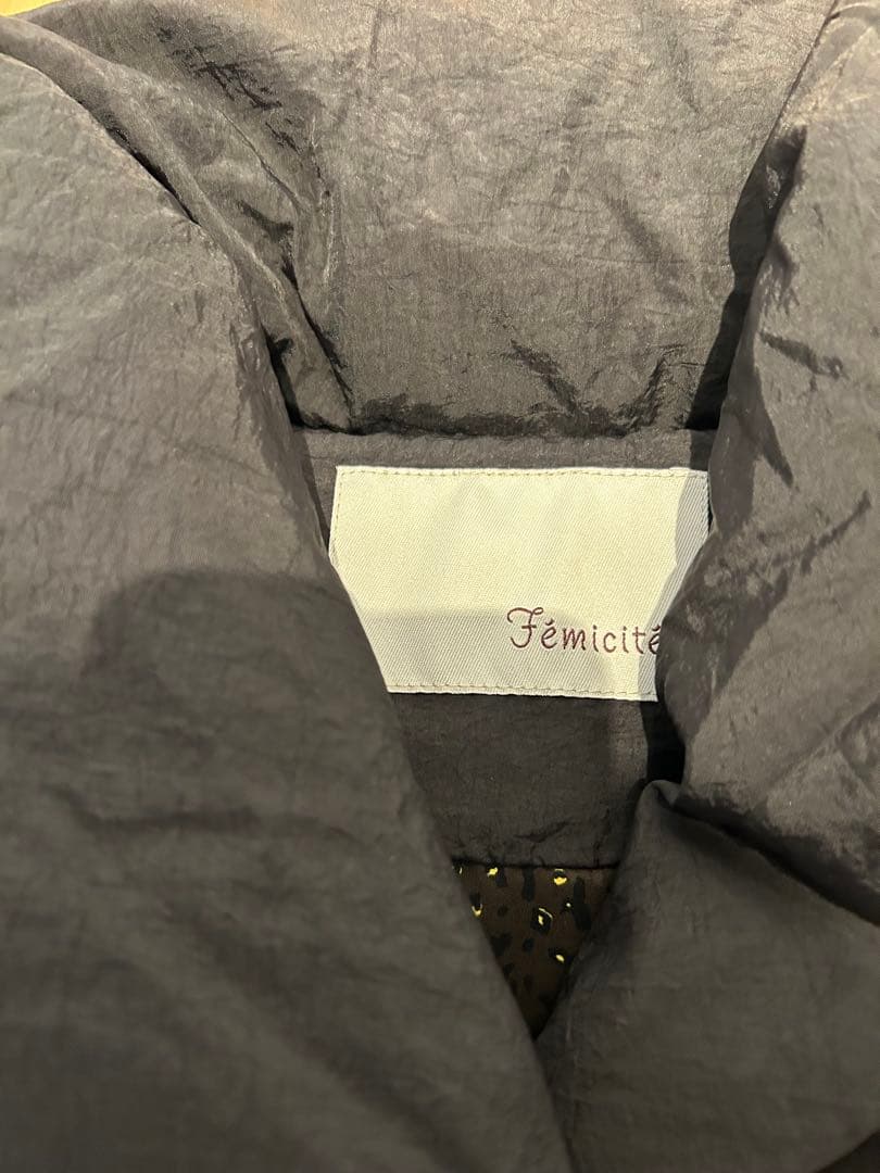 専用クールカレアン　ダウン　フェザー　ベスト　新品タグ付き　定価￥39600円