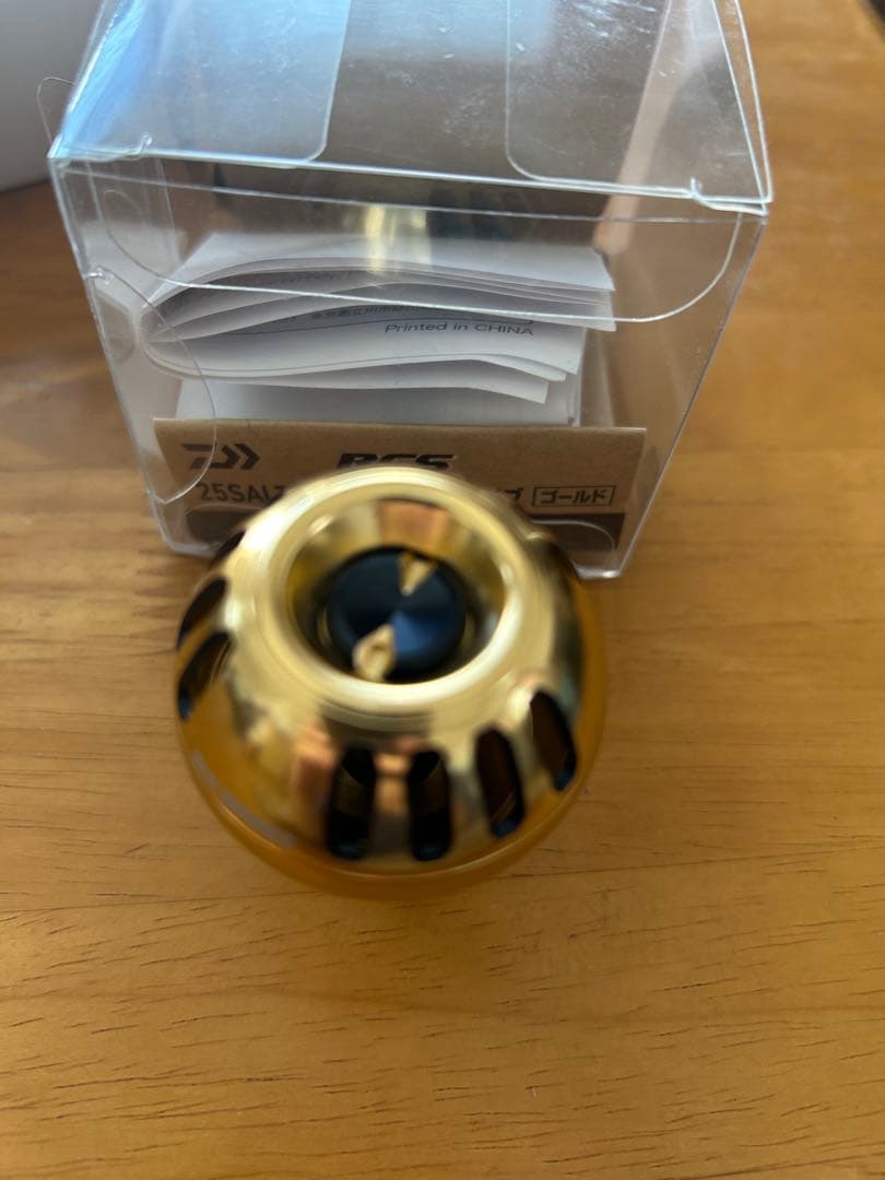 RCS 25 SALTIGA アルミラウンドノブ　ゴールド