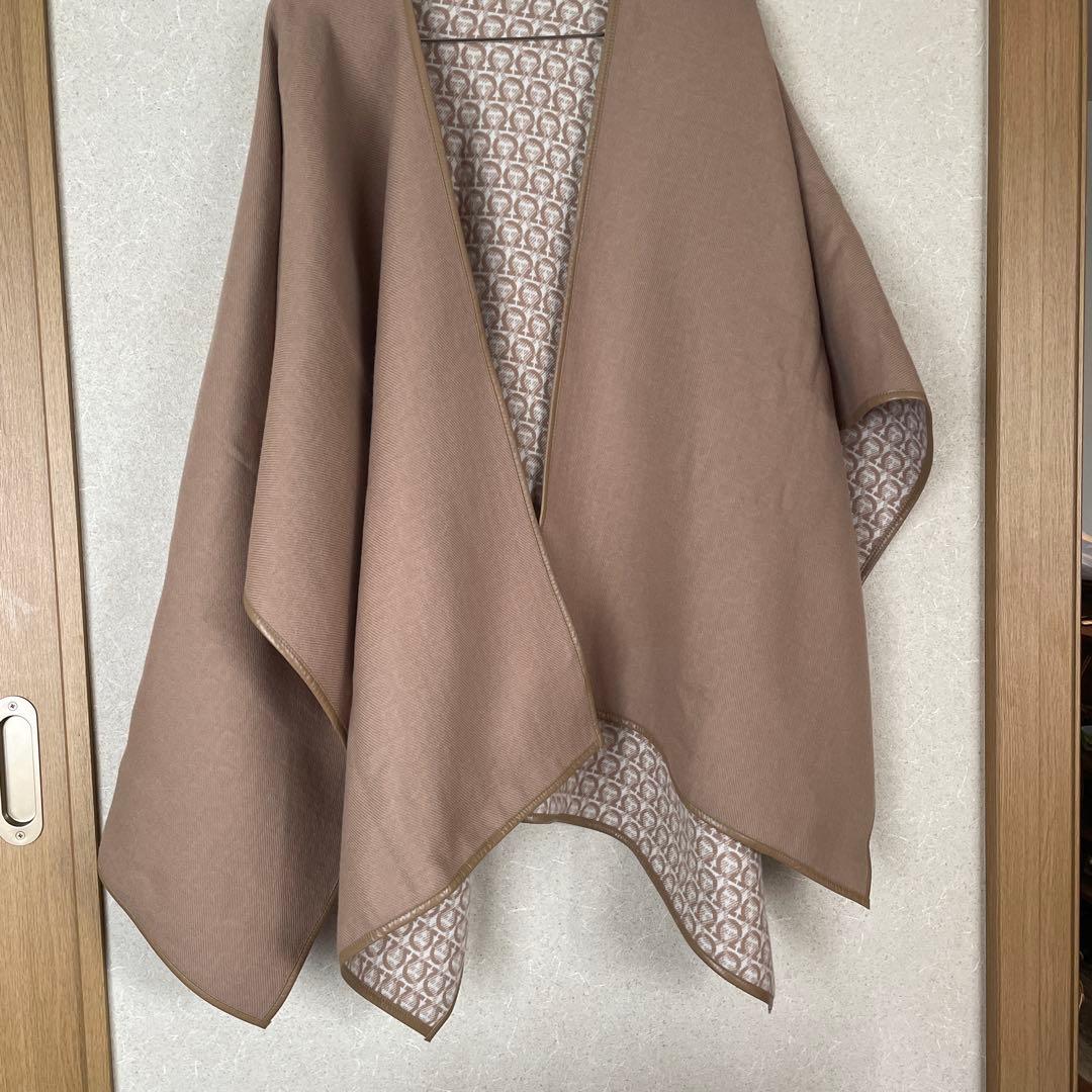 Salvatore Ferragamo ケープ