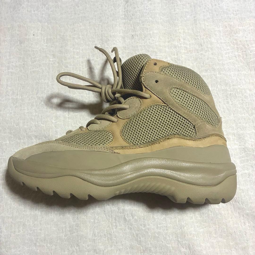 yeezy season 6 desert boots ベージュ