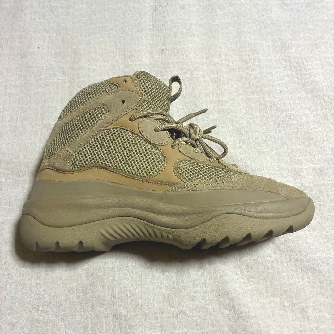yeezy season 6 desert boots ベージュ