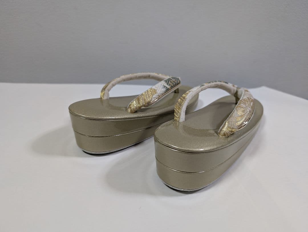 花柄刺繍の和装用バッグと下駄セット/成人式