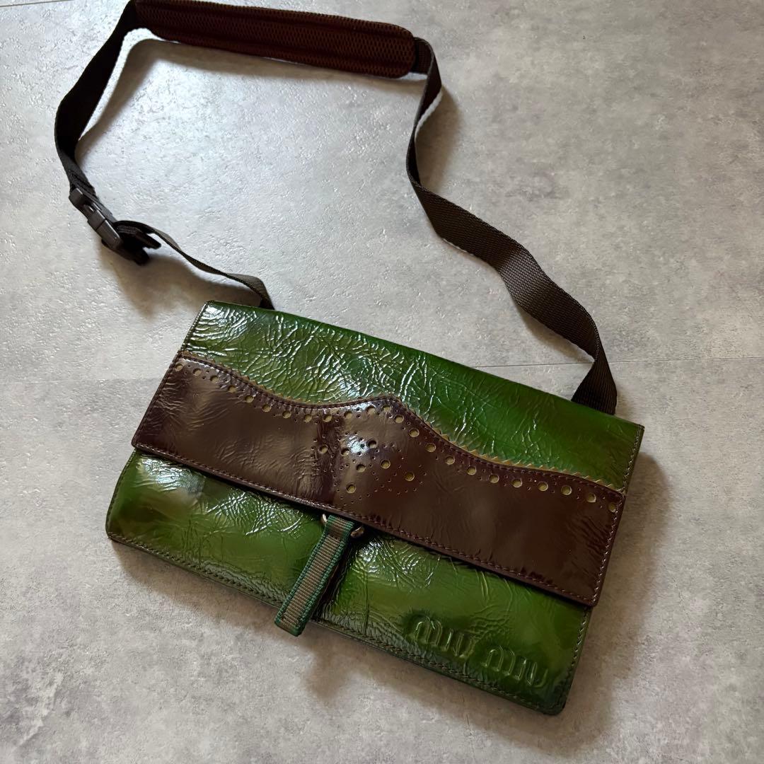 バッグ 00s miumiu archive enamel shoulder bag