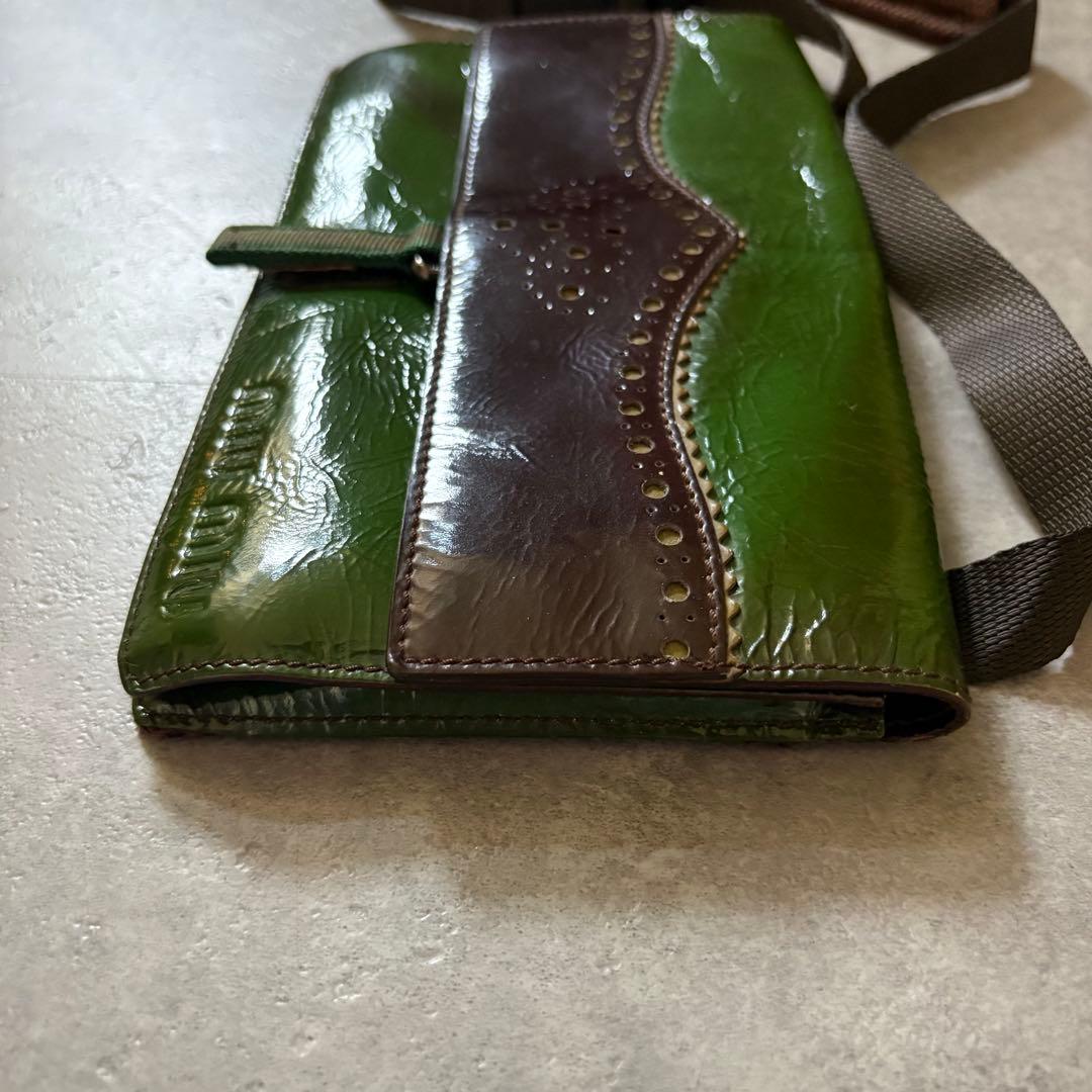 バッグ 00s miumiu archive enamel shoulder bag