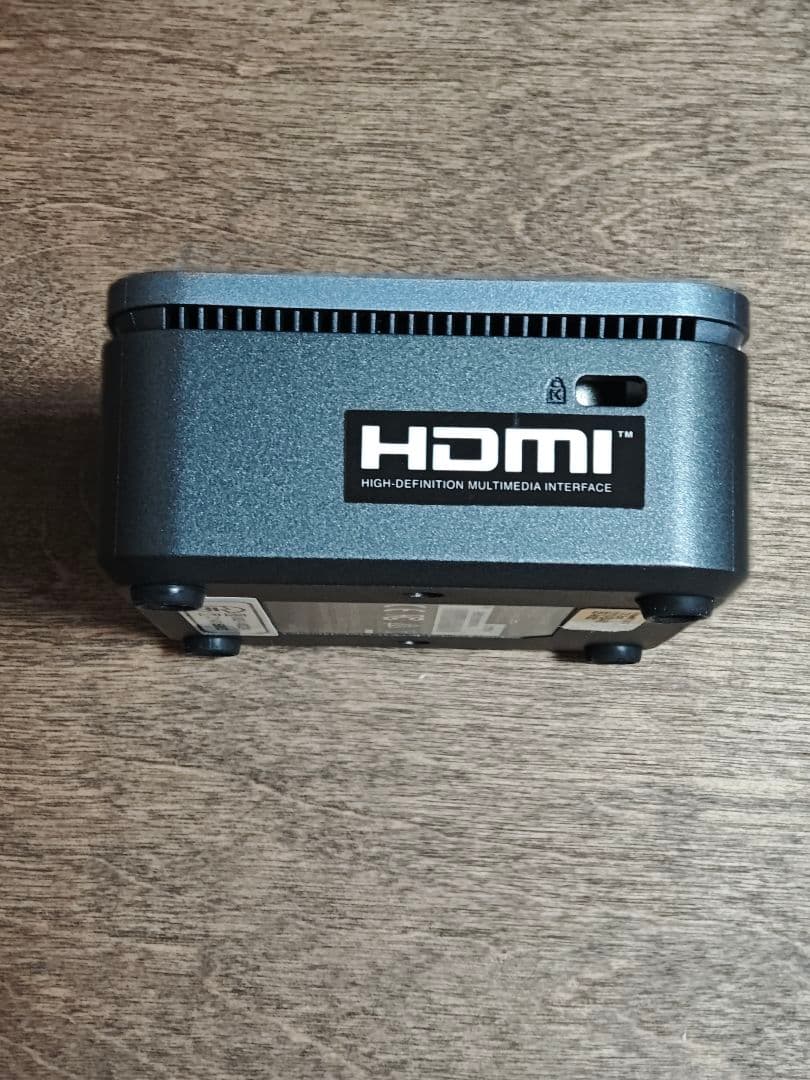 超小型デスクトップパソコン LIVA Q2 N4100