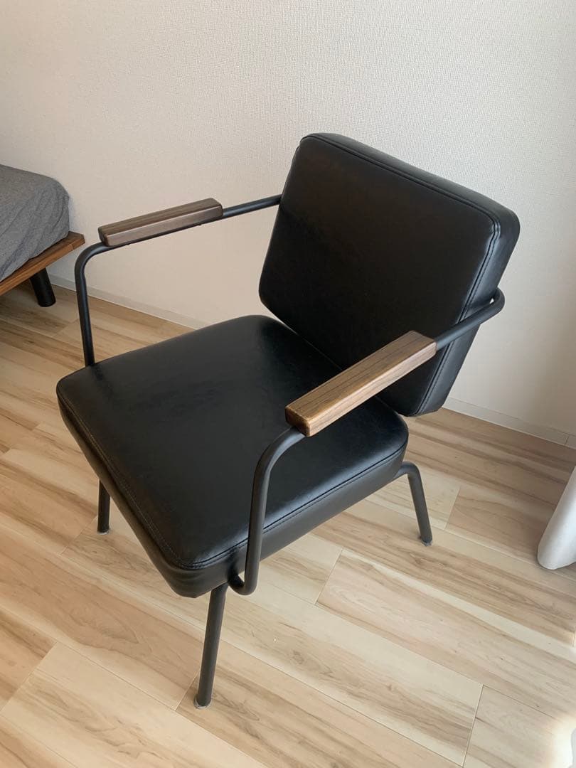 LOWYA 1人掛けソファ ダイニングソファ ヴィンテージ調　一脚