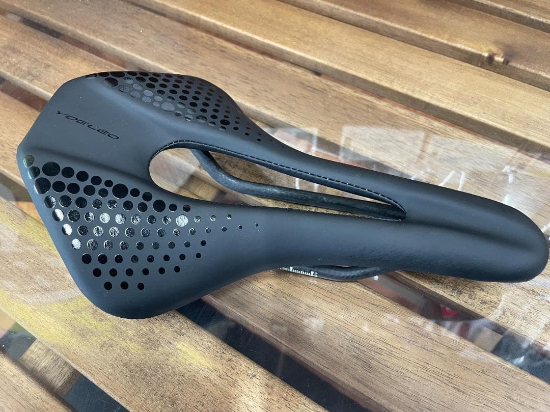 YOELEO（ヨーレオ） CL MAX 超軽量カーボンサドル